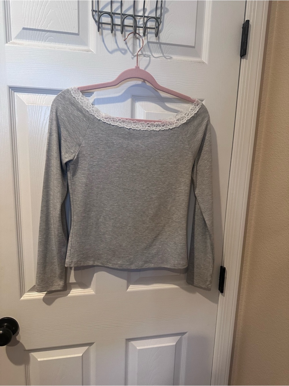 Aritzia Grey Long-Sleeve Lace-Trim Top